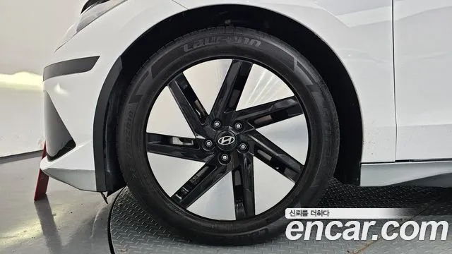 Hyundai Ioniq 6 — Фото автомобиля 5