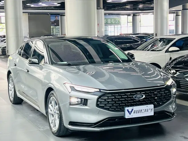 Ford Mondeo — Фото автомобиля 3