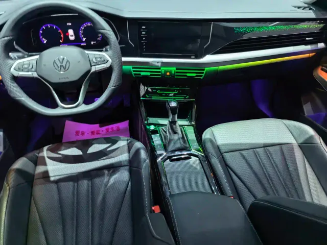 Volkswagen Passat — Фото автомобиля 8