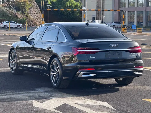 Audi A6L — Фото автомобиля 4