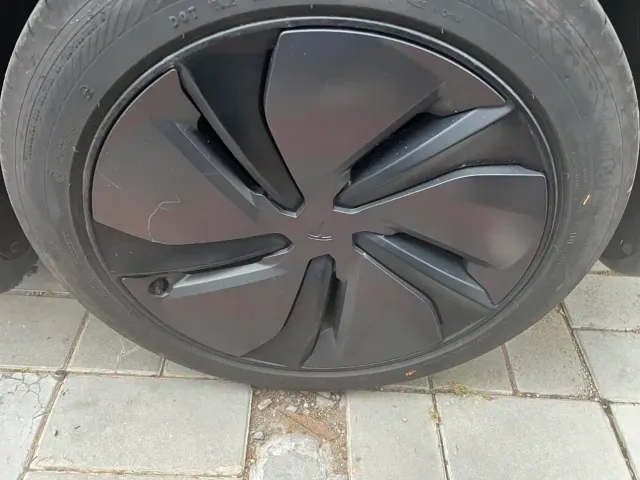 Tesla Model Y — Фото автомобиля 10