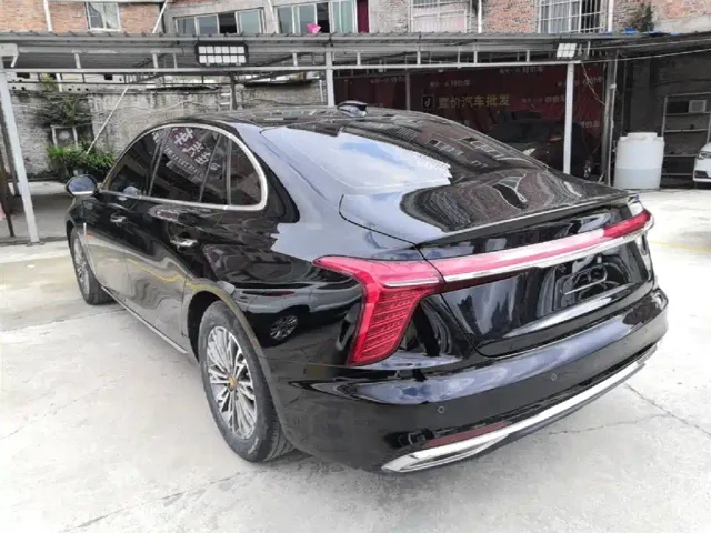 Hongqi H5 — Фото автомобиля 4