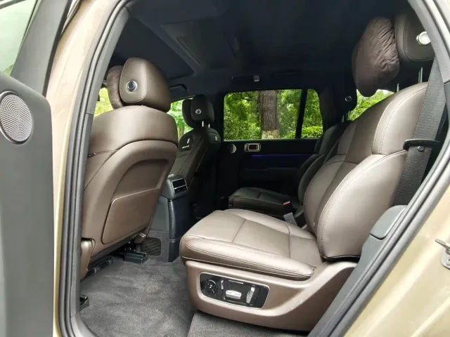 Li Auto L9 — Фото автомобиля 8
