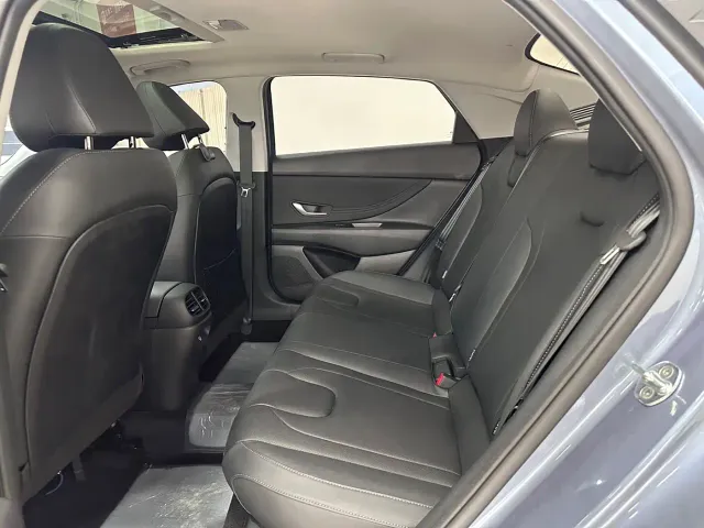 Hyundai Elantra — Фото автомобиля 12