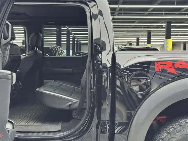 Ford F-150 Raptor — Фото автомобиля 7