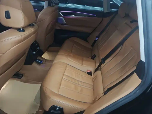 BMW 6 Series Gran Turismo — Фото автомобиля 16