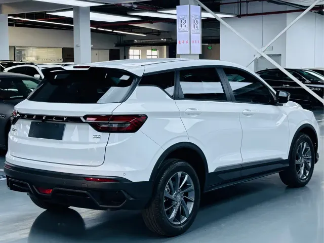 Geely Binyue — Фото автомобиля 15
