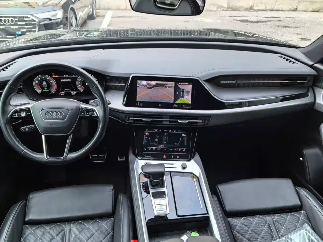 Audi Q6 — Фото автомобиля 3