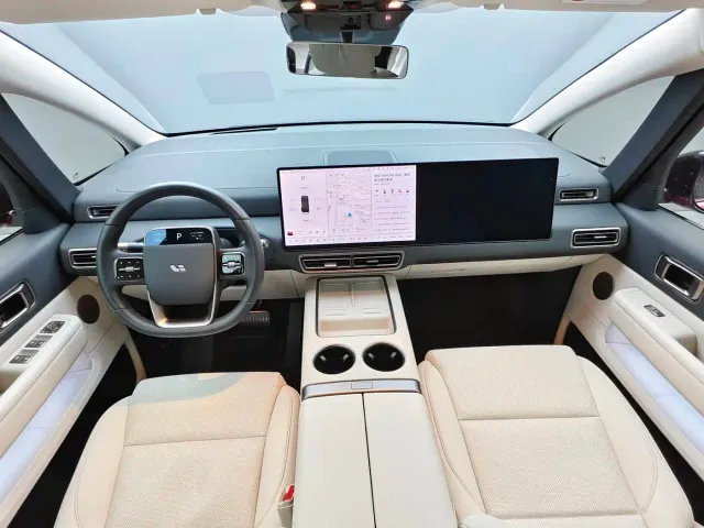 Li Auto MEGA — Фото автомобиля 12