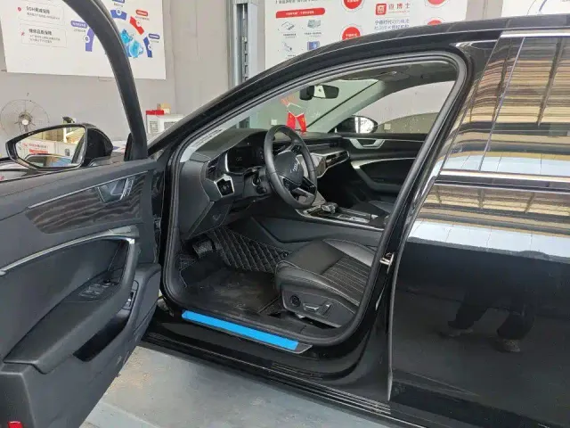 Audi A6L — Фото автомобиля 3