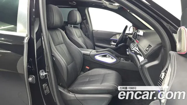 Mercedes-Benz GLS-Class — Фото автомобиля 24