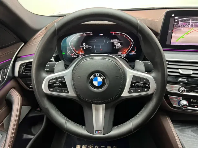 BMW 5 Series — Фото автомобиля 14