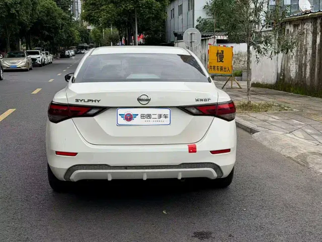 Nissan Sylphy — Фото автомобиля 5