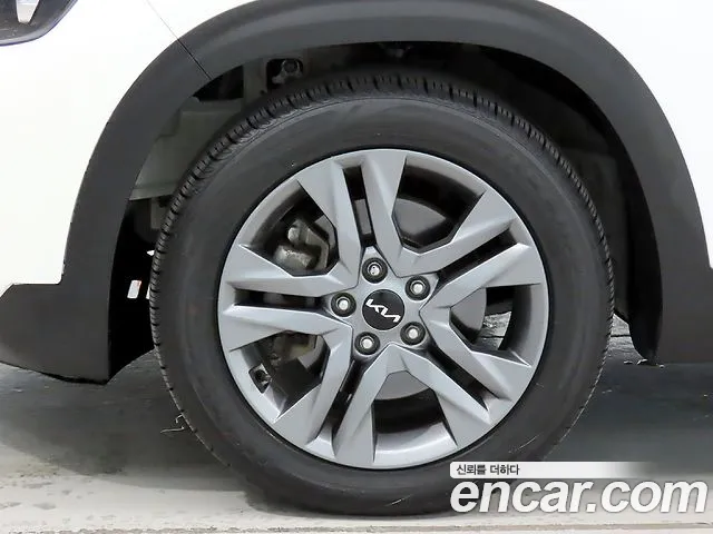 Kia Seltos Seltos Бензин 1.6 турбо 2WD — Фото автомобиля 20