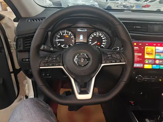 Nissan X-Trail — Фото автомобиля 6