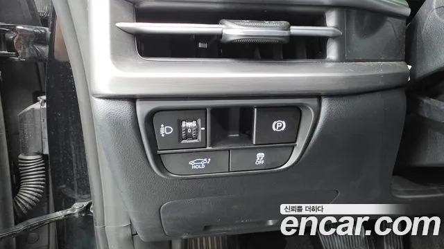 Hyundai Grandeur Grandeur (GN7) 2.5 Бензин 2WD — Фото автомобиля 24