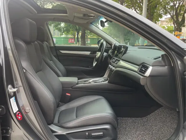 Honda Accord — Фото автомобиля 16