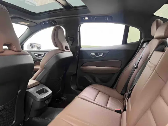 Volvo S60 — Фото автомобиля 16