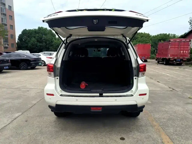 Nissan Terra — Фото автомобиля 18