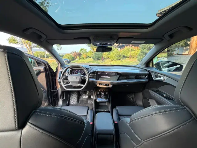 Audi Q4 e-tron — Фото автомобиля 7