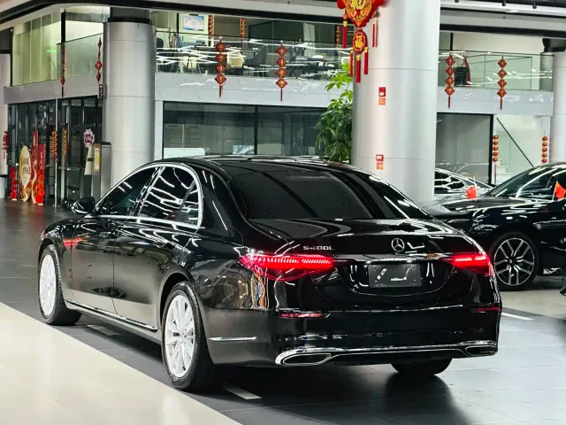 Mercedes-Benz S-Class — Фото автомобиля 7