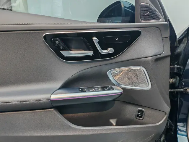 Mercedes-Benz C-Class — Фото автомобиля 11