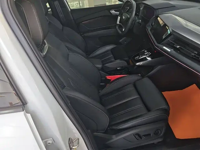 Audi Q4 e-tron — Фото автомобиля 24