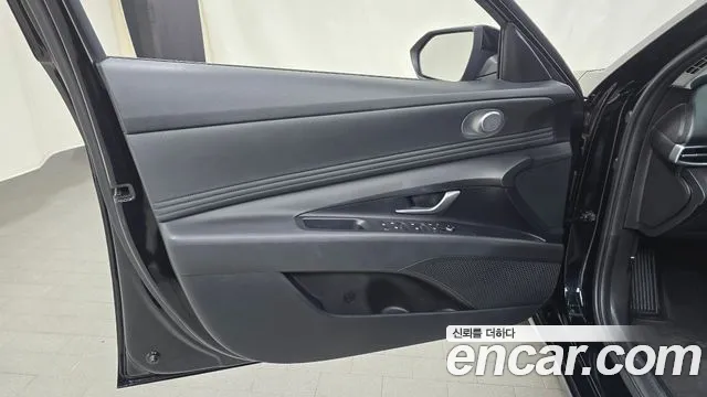 Hyundai AVANTE Avante (CN7) — Фото автомобиля 24