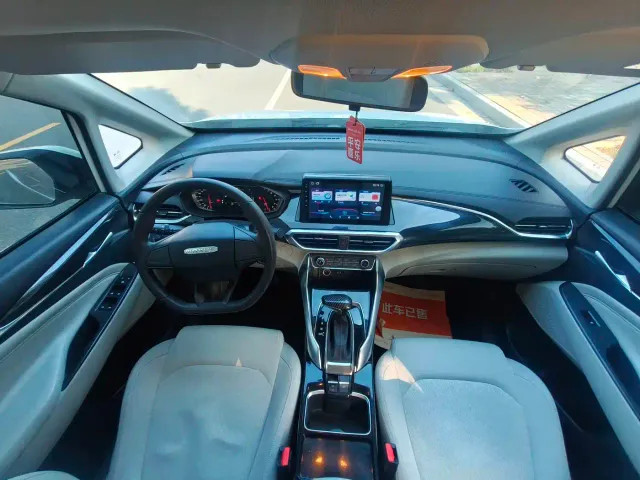 Maxus G50 — Фото автомобиля 10