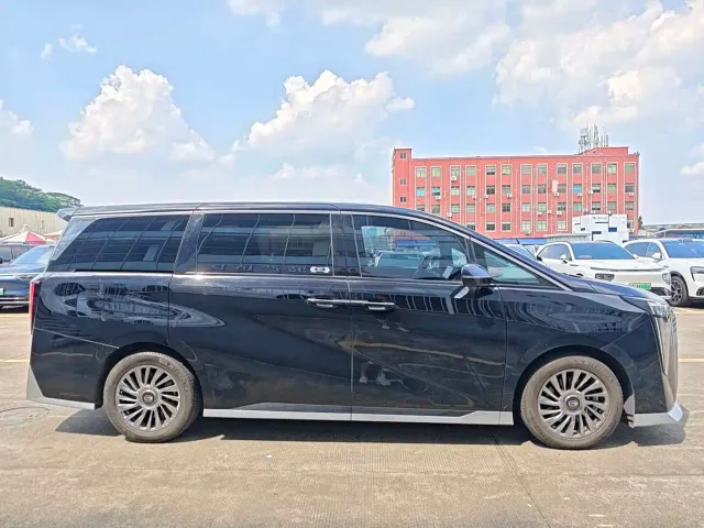 GAC Trumpchi M8 — Фото автомобиля 15