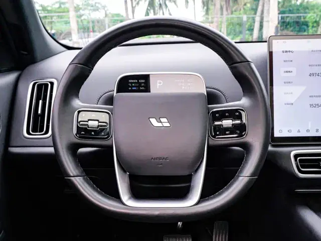 Li Auto L7 — Фото автомобиля 10