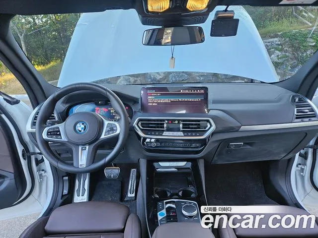 BMW iX3 G08 (2020–2024) — Фото автомобиля 10