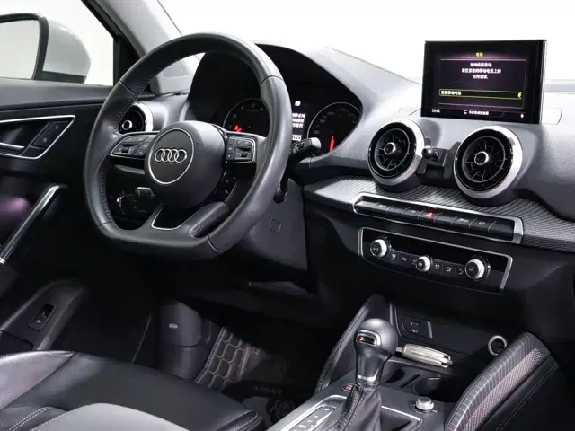 Audi Q2L — Фото автомобиля 8