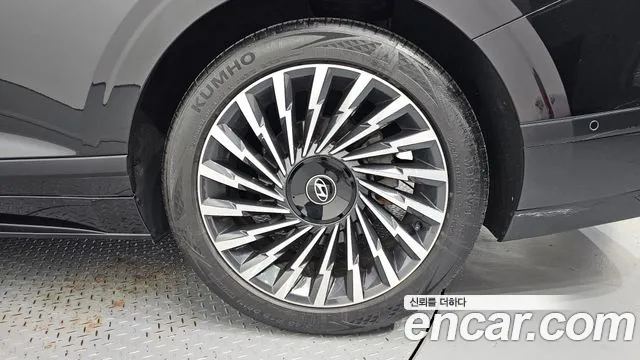 Hyundai Grandeur GN7 — Фото автомобиля 6