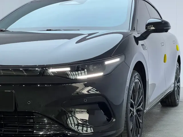 Leapmotor Lafa 5 — Фото автомобиля 4