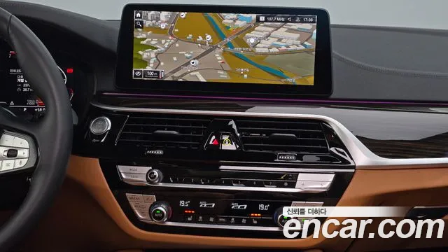 BMW 5 Series G30 — Фото автомобиля 19