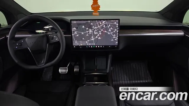 Tesla Model X — Фото автомобиля 7
