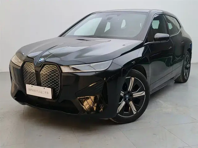 Фотография автомобиля — BMW iX