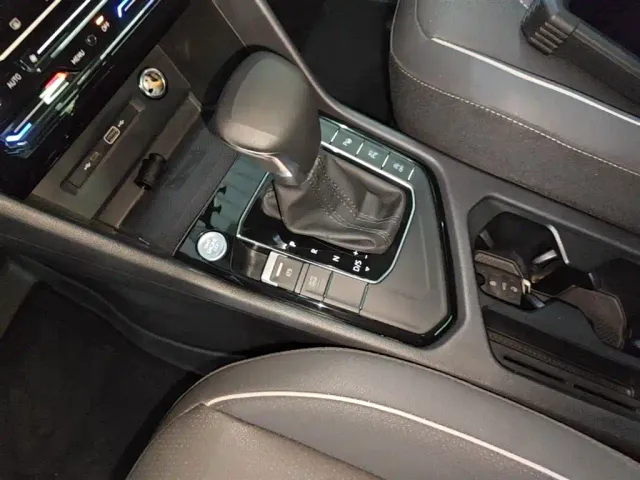 Volkswagen Tiguan L — Фото автомобиля 13