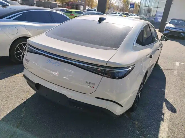 BYD Seal 07 DM-i — Фото автомобиля 6
