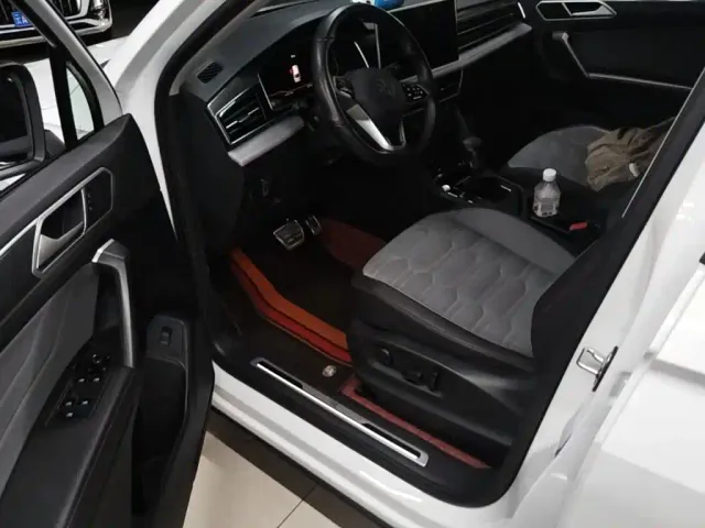 Volkswagen Tiguan X — Фото автомобиля 15