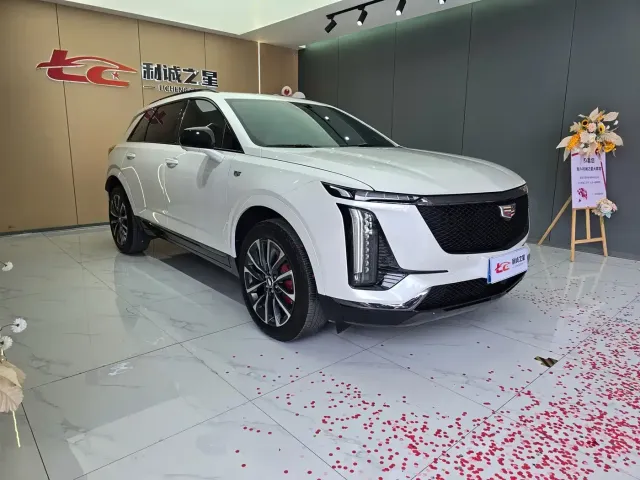 Cadillac XT5 — Фото автомобиля 3