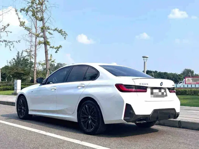 BMW 3 Series — Фото автомобиля 2