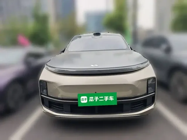 Li Auto L9 — Фото автомобиля 23