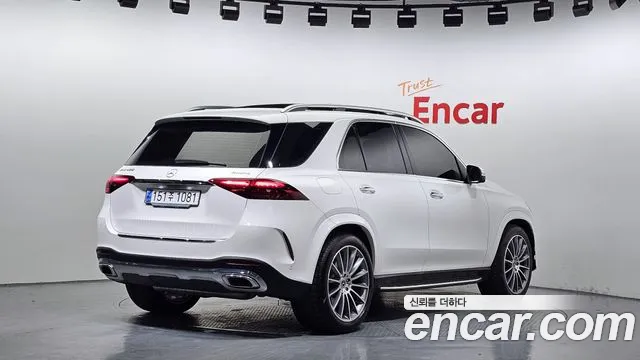 Mercedes-Benz GLE-Class — Фото автомобиля 2