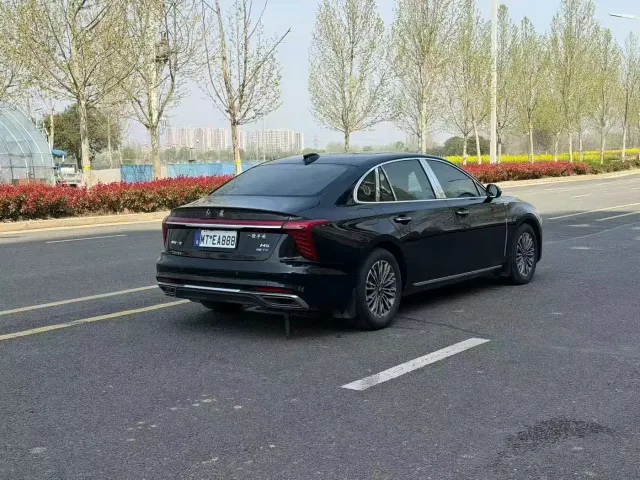 Hongqi H5 — Фото автомобиля 9