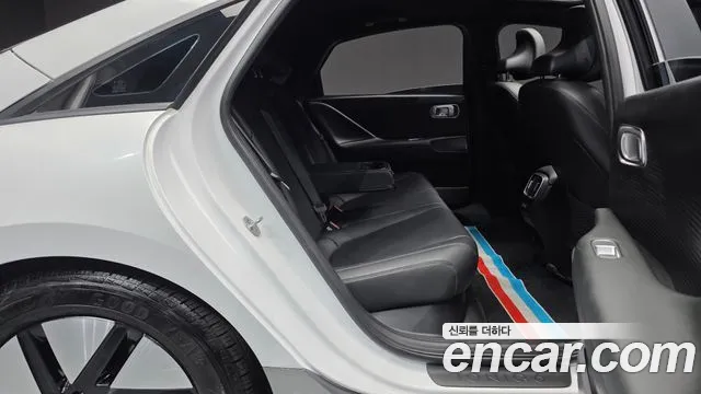 Hyundai Ioniq6 — Фото автомобиля 11