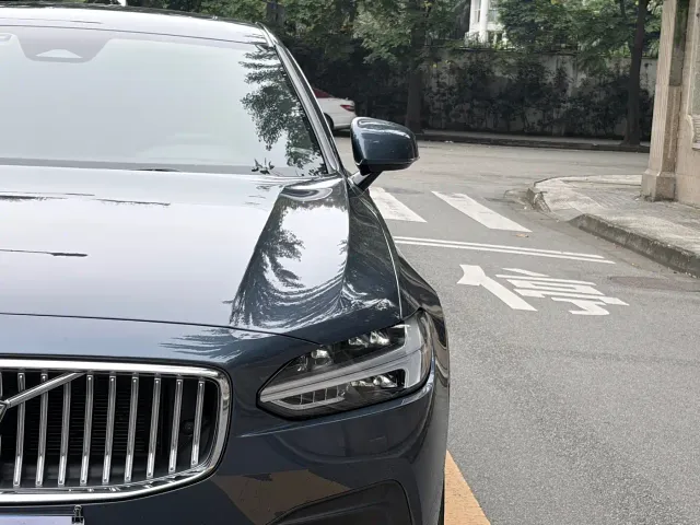 Volvo S90 — Фото автомобиля 8