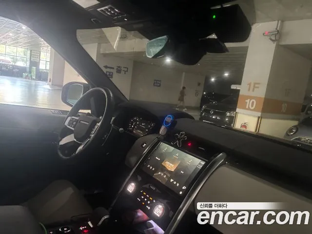 Land Rover Discovery — Фото автомобиля 10