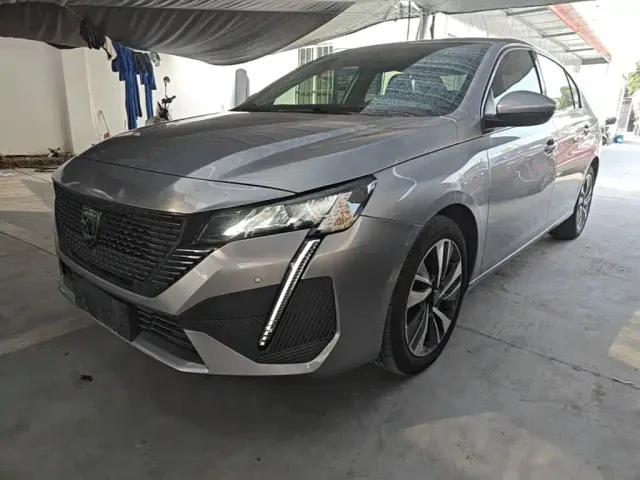 Фотография автомобиля — Peugeot 408